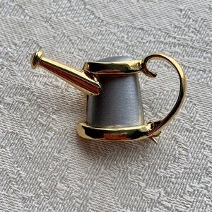 🛍Bundle sale! Mini watering can pin/brooch